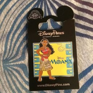 Disney Moana collector pin!!!